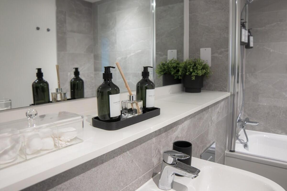 Luxury Mcr 2Bed,2Bath Apartment- Central Location! Manchester Zewnętrze zdjęcie